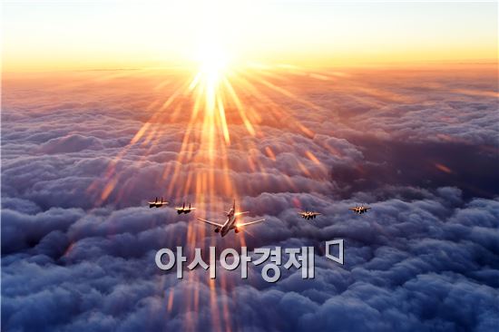 새해 초계비행 나선 F-15K 전투기 더 강해졌다