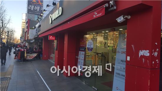 [르포]이통3사 전용폰…가성비 앞세워 중저가 시장 인기몰이