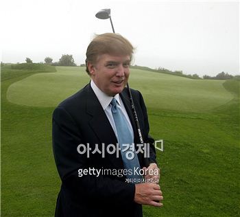 [골프토픽] 트럼프  또 막말 "샌더스 대통령되면 골프 못 쳐"