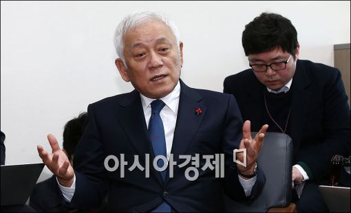 [포토]기자회견 갖는 김한길 의원