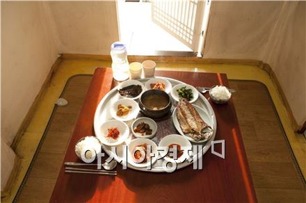[안쓰고 안먹는다]'쌀·김치·장류' 전통 밥상 소비 줄었다