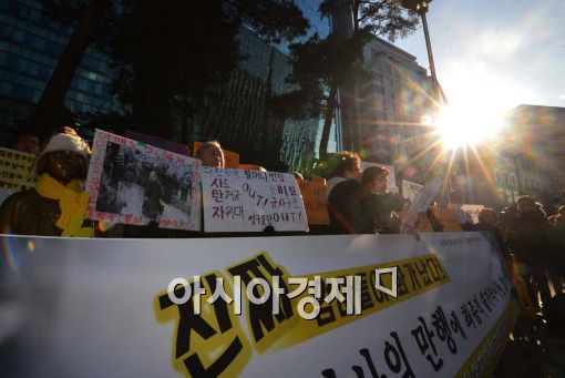 '무효화' 나선 할머니들…'손 놓은' 정부…'뒤통수' 일본  