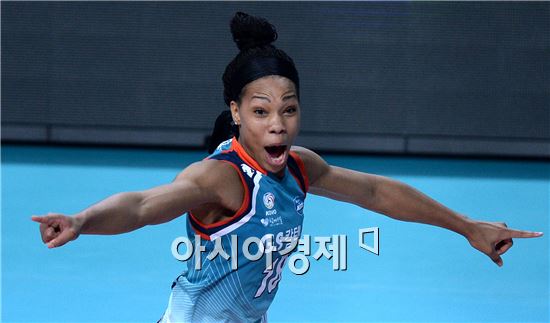 [포토]환호하는 캣벨