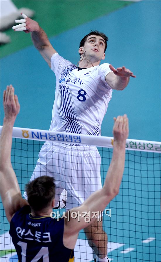 [포토]알렉산더, '한국무대 데뷔'