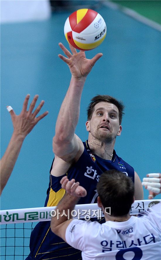 [포토]팁 공격하는 얀 스토크