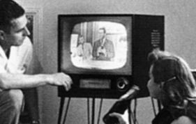 1950년대 TV(사진/위키피디아)