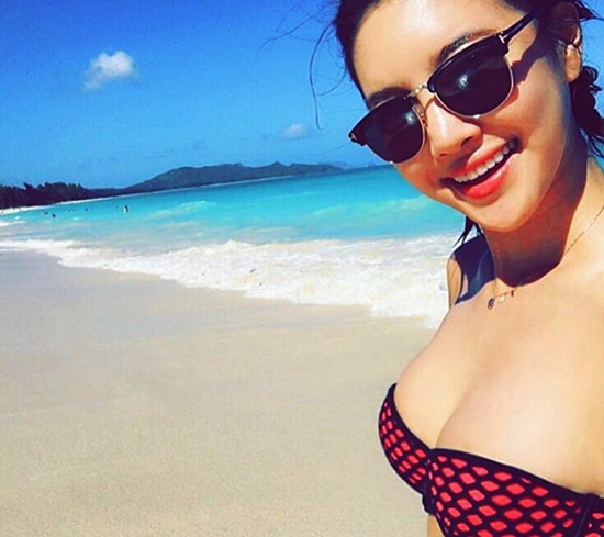 NS윤지, 하와이서 볼륨감 넘치는 '명품 몸매' 자랑