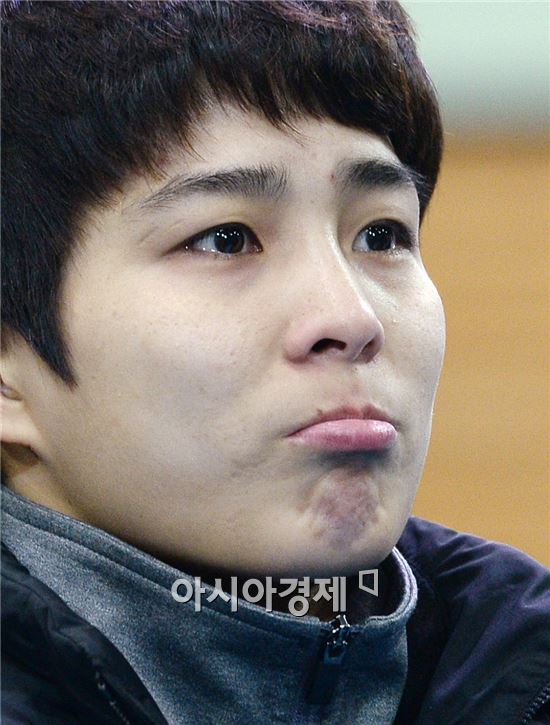 [포토]눈물 글썽이는 김성연