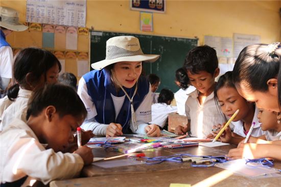KT&G, '캄보디아에 희망을' 대학생 해외봉사단 파견 