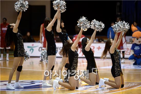 [포토]여자농구 올스타들의 스페셜 공연