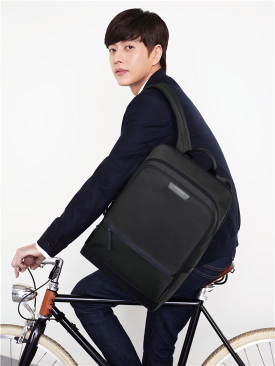 [포토]빈폴액세서리 모델 박해진이 제안한 올 봄 트렌드