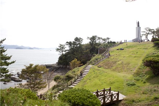 [때때로 여행가의 밥] 통영 이순신공원과 시장밥