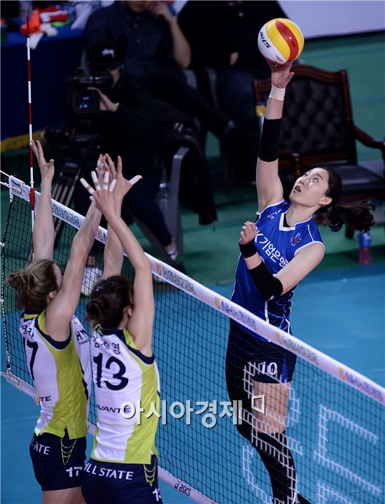 [포토]박정아, '더 높은 곳에서'