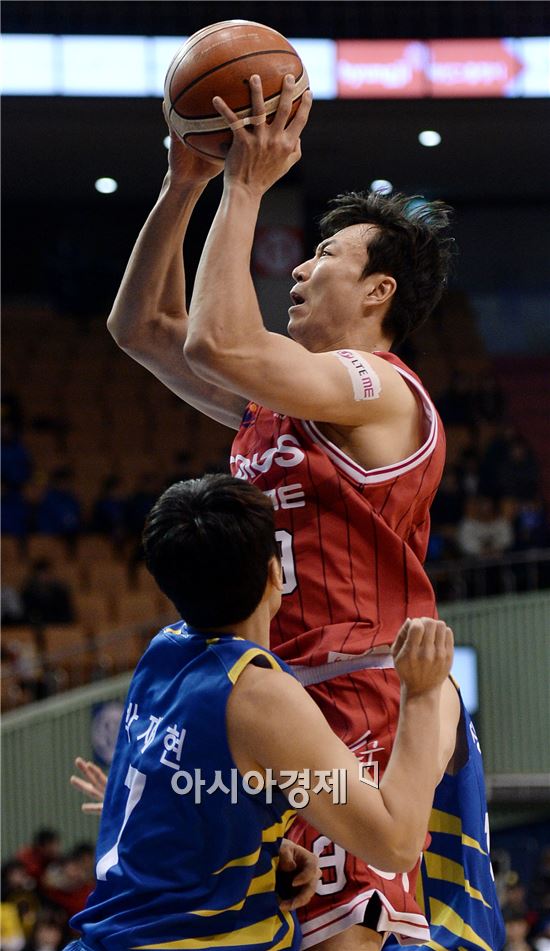 [포토]점프슛하는 김영환