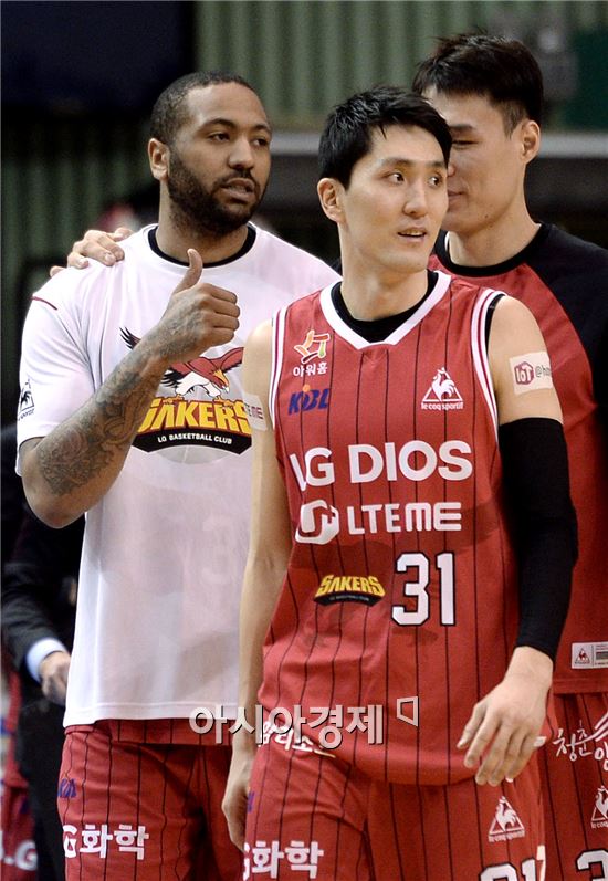 [포토]길렌워터, '엄지만 세웠을 뿐인데..'