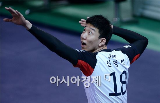 [포토]신영석, '몸 좀 풀어볼까'