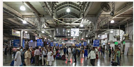 인도 뭄바이 기차역(사진=더넥스트웹)