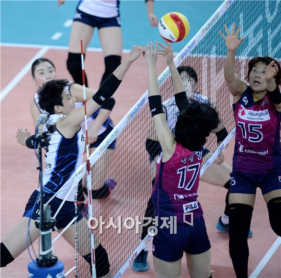 [포토]김희진, '막아도 소용없어'