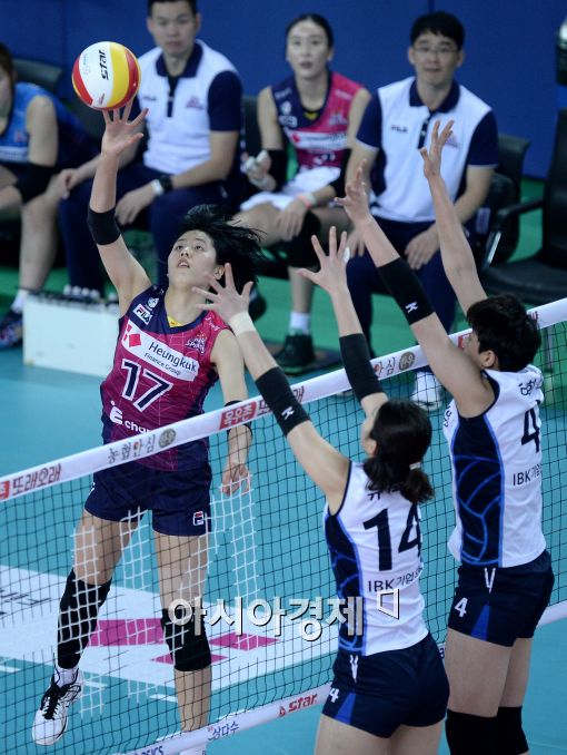 [포토]팁 공격 시도하는 이재영