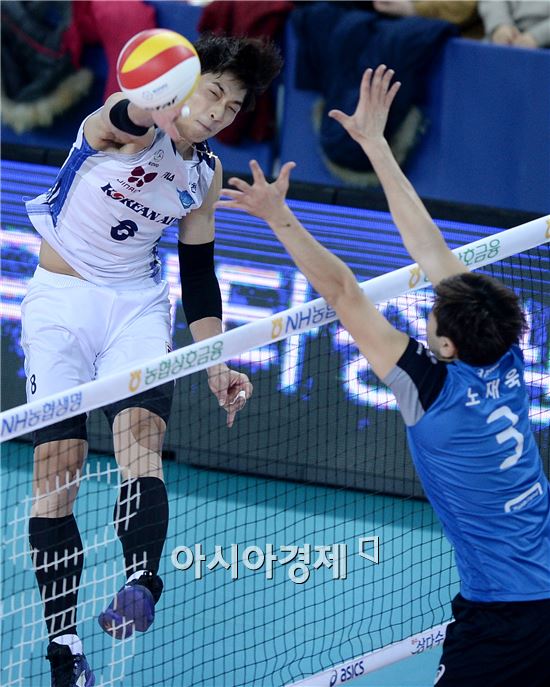 [포토]김학민, '손끝에 온 힘을 모아'