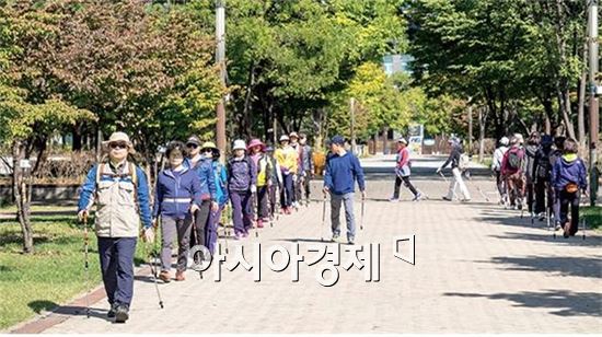 완도수목원, 바른자세 걷기(노르딕워킹) 체험행사 개최