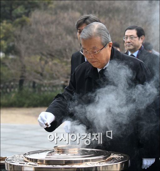 [포토]현충원 참배하는 김종인 위원장