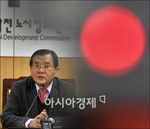 [포토]기자간담회 갖는 김대환 노사정 위원장