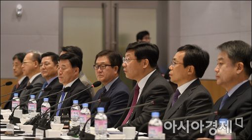 [포토]발언하는 주형환 산업부 장관