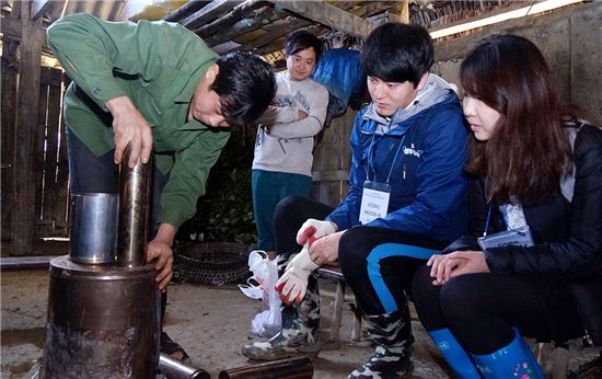 효성 블루챌린저 '옥수수 훈연기' 개발…베트남 소수민족에 보급