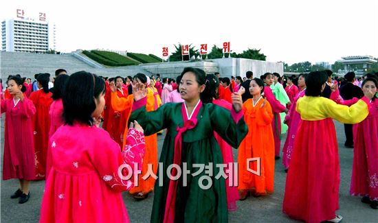 북한인권법, 11년만에 빛 보나…외통위 전체회의 통과 