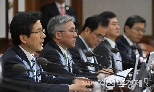 황 총리 "국회법 개정안은 국정통제 법안…위헌소지 있어 재검토 필요"(상보)