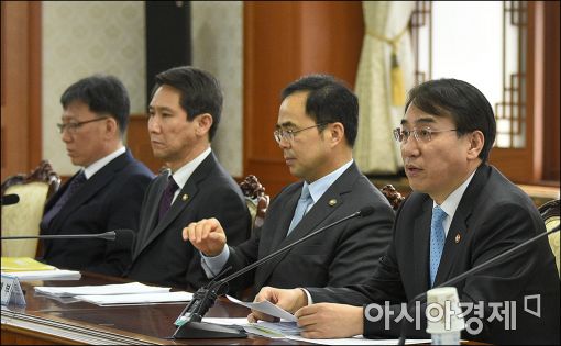 [포토]발언하는 이석준 국무조정실장