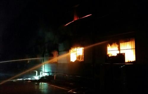 성남 제과공장서 화재 발생… 220명 동원해 3시간 만에 진화