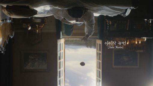 시몬스, '아이작 뉴턴' 신규 광고 시리즈 방영