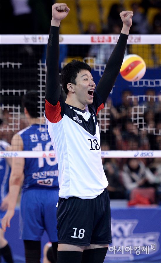 [포토]신영석, '선두 탈환이야'