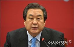 [포토]모두 발언하는 김무성 대표