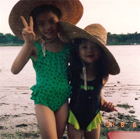 '좋아해줘' 이솜, 언니와 수영복 입고 찍은 사진봤더니…