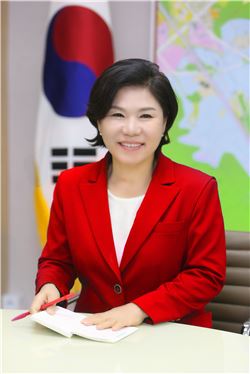 서초구 '반딧불센터' 지방정부 정책 대상 수상 화제 