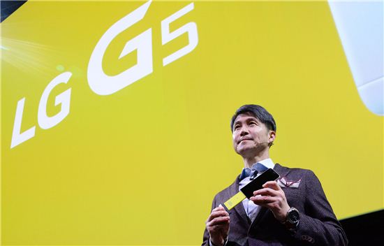 [春폰大戰]조준호에게 'LG G5'란…'절박함'