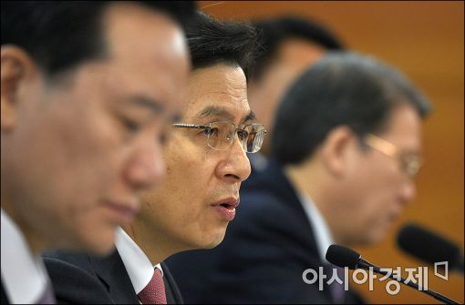 [포토]발언하는 황교안 총리