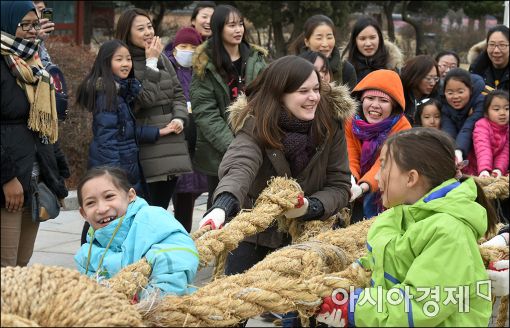 [포토]풍성한 한해 기원 줄다리기