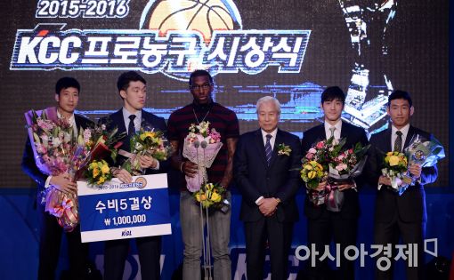 [포토]프로농구 수비 5걸상 