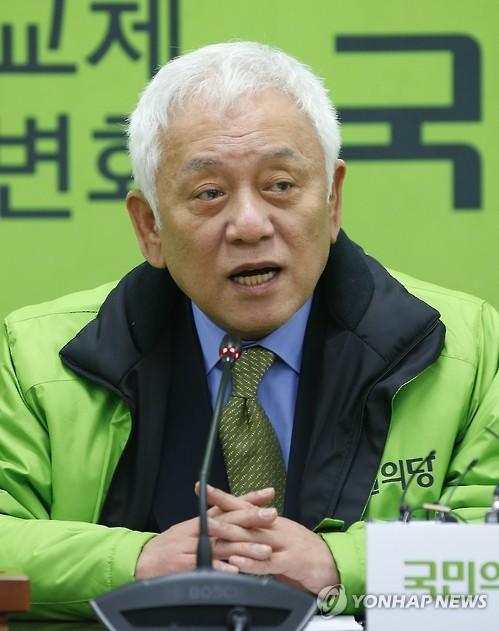 김한길 "김종인과 어떤 논의도 없었다"…'저녁 8시' 연석회의 개최