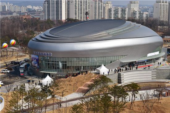 388억 투입된 '서수원칠보체육관' 23일 문열어