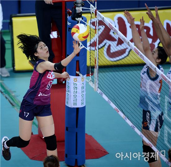 [포토]이재영, '토스가 너무 낮아'