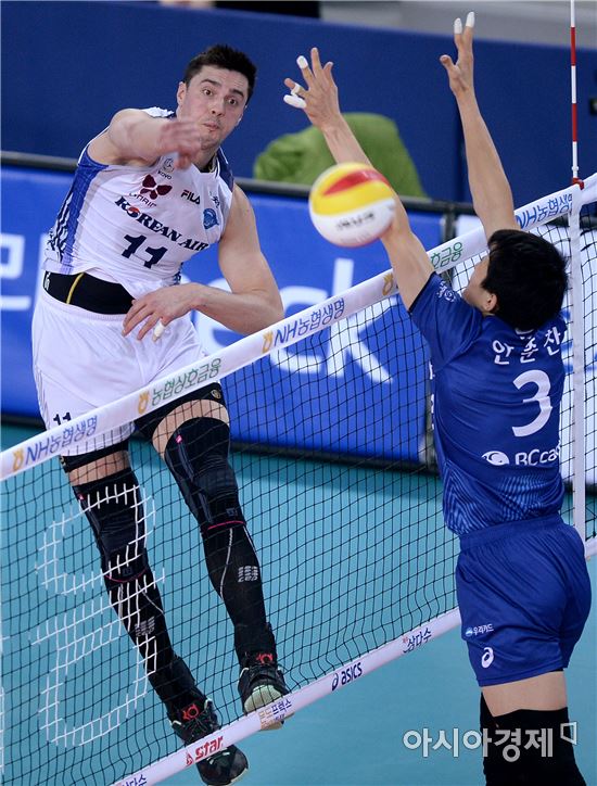 [포토]모로즈, '거침없는 강 스파이크'