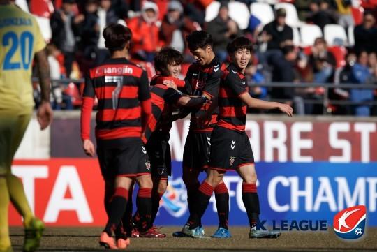 단단했던 포항, 마르티네즈 나온 광저우와 0-0 무승부 