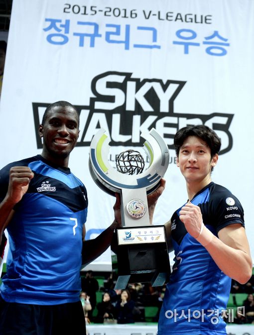 [포토]현대캐피탈 우승 이끈 오레올과 문성민