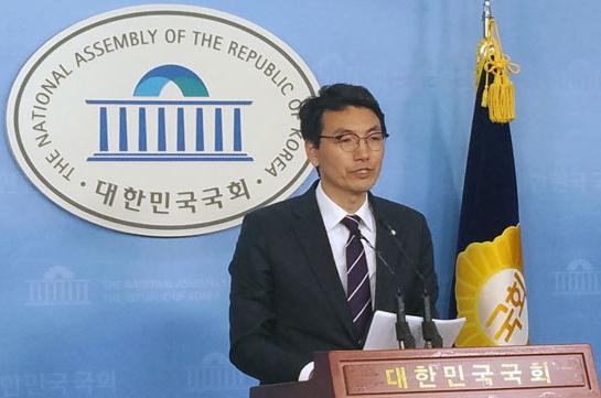 "지역선거는 전혀 달라"…'눈물'로 총선 접은 서기호