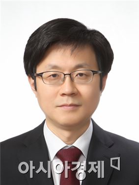 전남대병원 안과 윤경철 교수